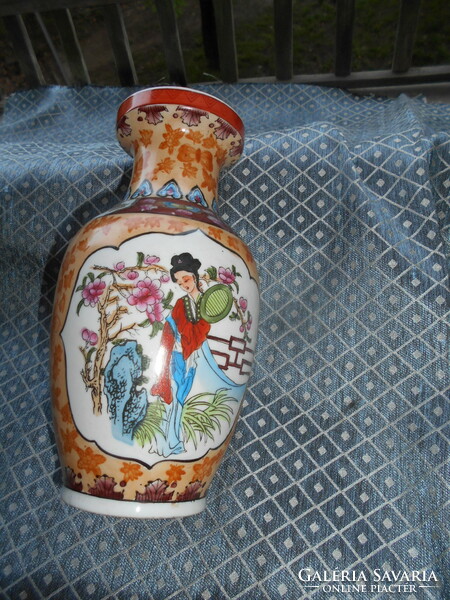 Ceramic marked Chinese vase
