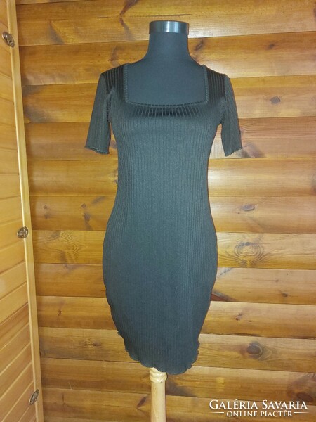 Black ribbed elastic midi dress. Novel. Chest: 42-55cm.