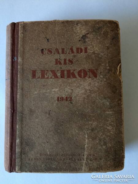 Családi kis lexikon 1942