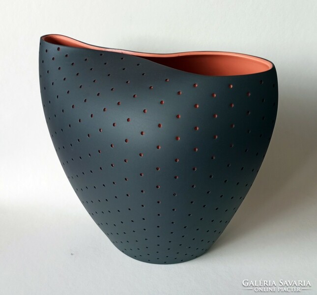 Doriana & massimiliano fuksas 'aldo' organic porcelain design vase alessi 2012