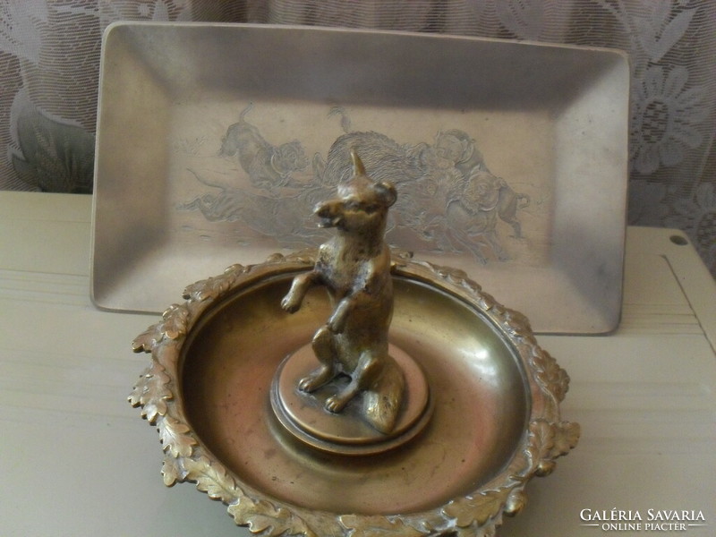 Hunter, bronze fox statue ashtray, boar hunting tray.