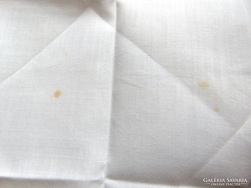2 db ibolyacsokor hímzett textil zsebkendő