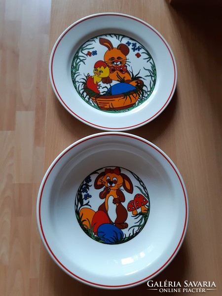 Zsolnay plate with fairy tale pattern