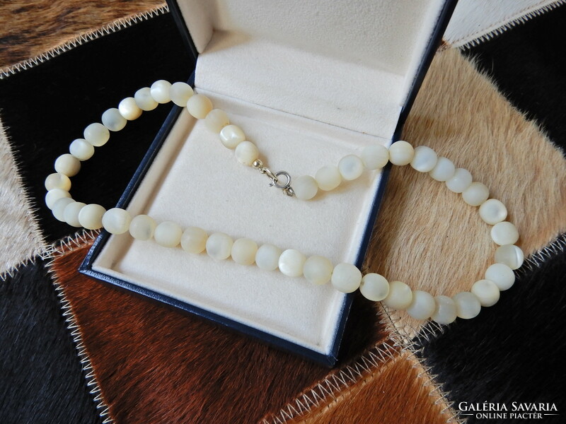 Antique shell pearl string with clasp