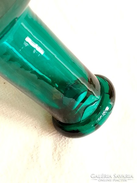 Régi sötét türkiz zöld színes szögletes pincetok formába fújt üveg palack dekorációnak gyönyörű