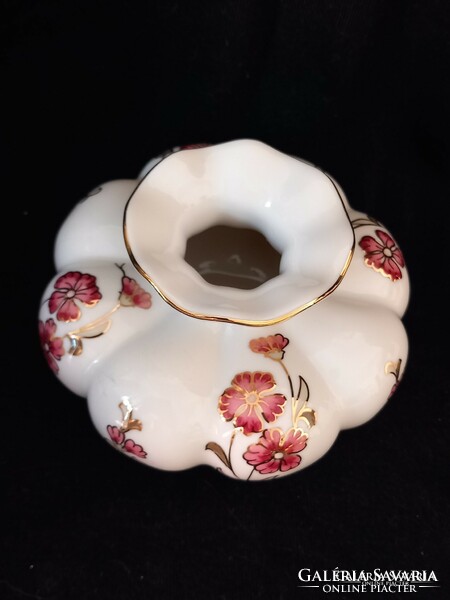 Zsolnay's garlic-shaped flower vase, hand-painted, flawless. Approx. 11.5 cm wide, 7.5 cm high.