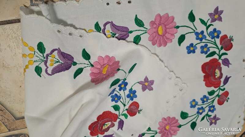 Kalocsai embroidered tablecloth 75x33 cm