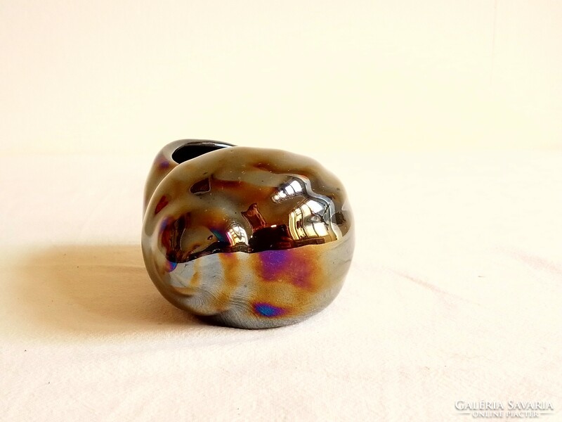 Beautiful iridescent graphite hematite rainbow eosin glaze porcelain snail shell holder, nipp, display case