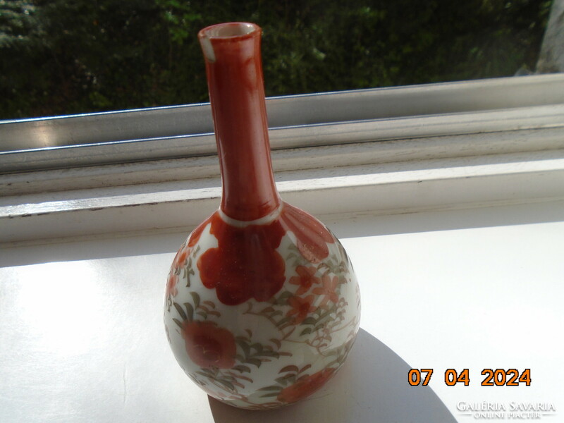 Antique Kutani marked iron red-gold hand painted Japanese bud or bottle vase