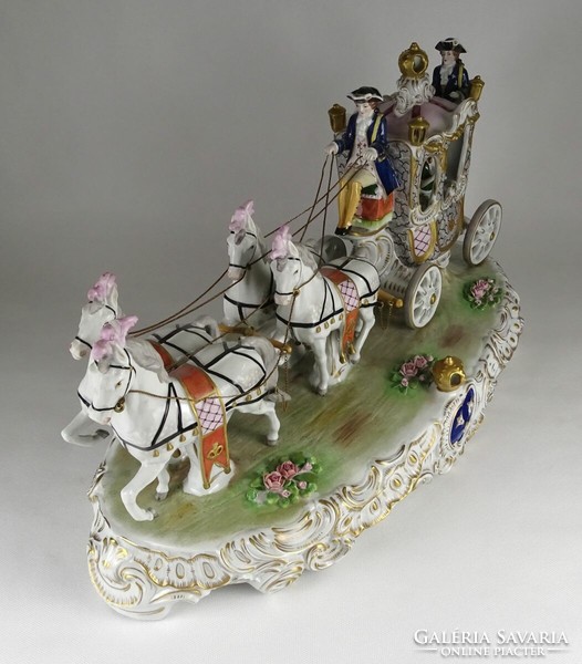 1P887 antique German sitzendorf huge porcelain queen on a four-horse carriage 28.5 X 23 x 52 cm