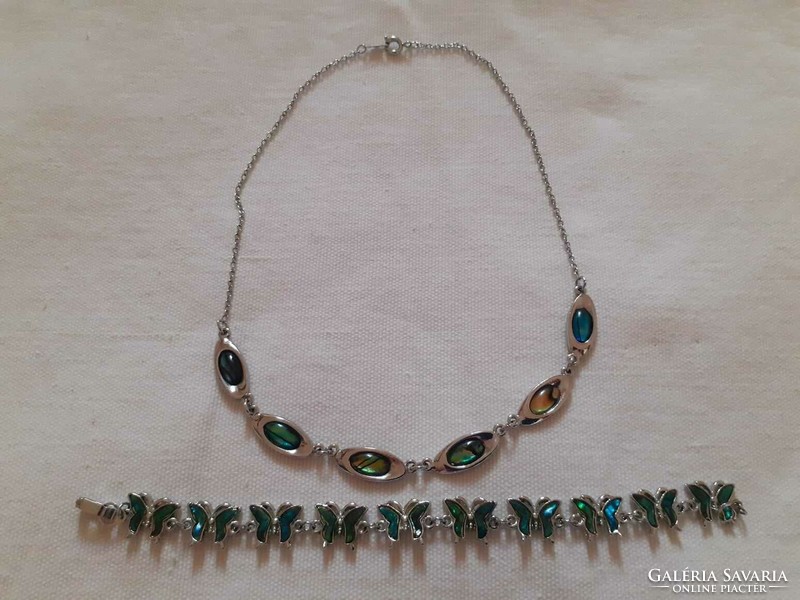 Necklace and bracelet with abalone shell decoration