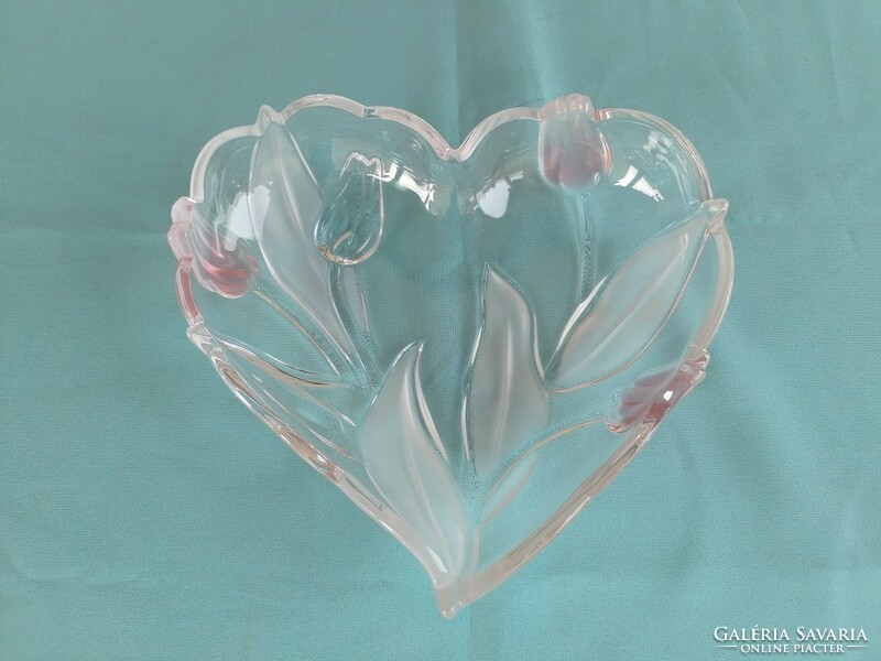 Tulip heart-shaped, glass centerpiece offering bowl