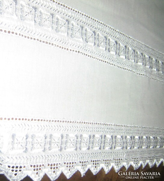 Beautiful vintage madeira double lace stained glass curtain