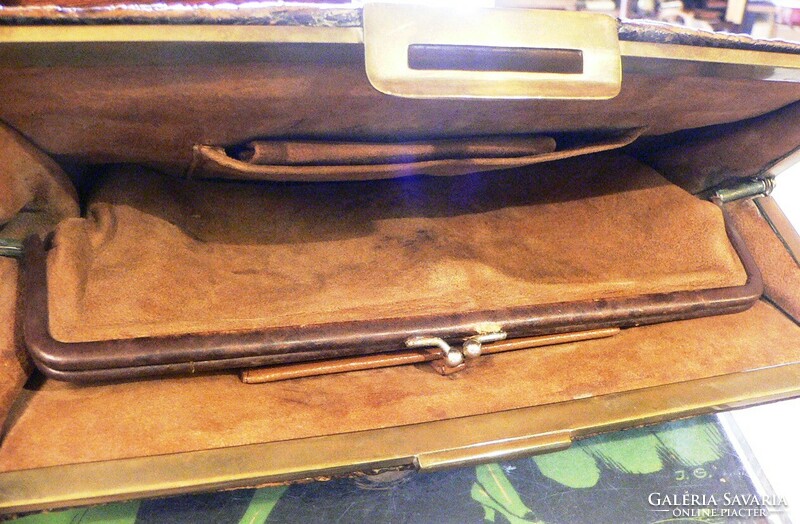 Vintage vastag krokodilbőr kézitáska pénztárcával, tükörrel