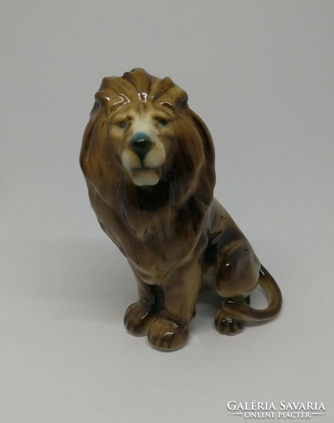 Zsolnay porcelain lion!