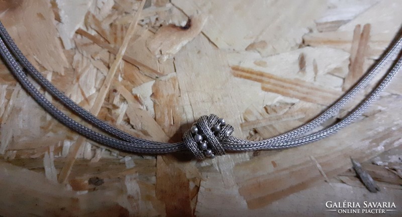 Silver necklace (metal marked)