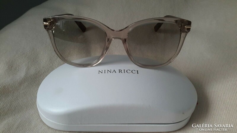Nina Ricci napszemüveg