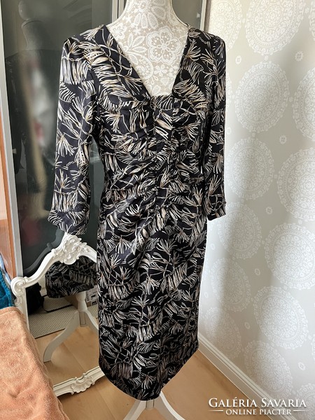 Special Jackie Palmer designer unique elegant dress for a filigree lady