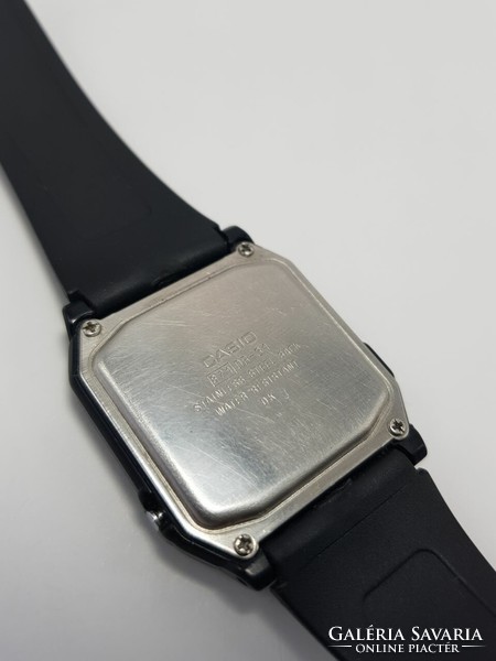 Retro quartz casio digital wristwatch