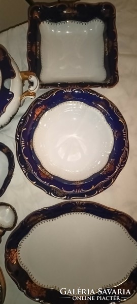 Zsolnay pompadour i-style 25-piece dinnerware set.