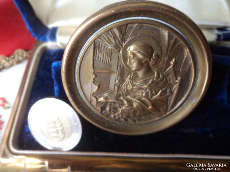 Art Nouveau portrait on copper, antique and flawless! Collector's item!