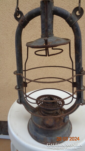 Német petróleum lámpa , cilinder  nélkül