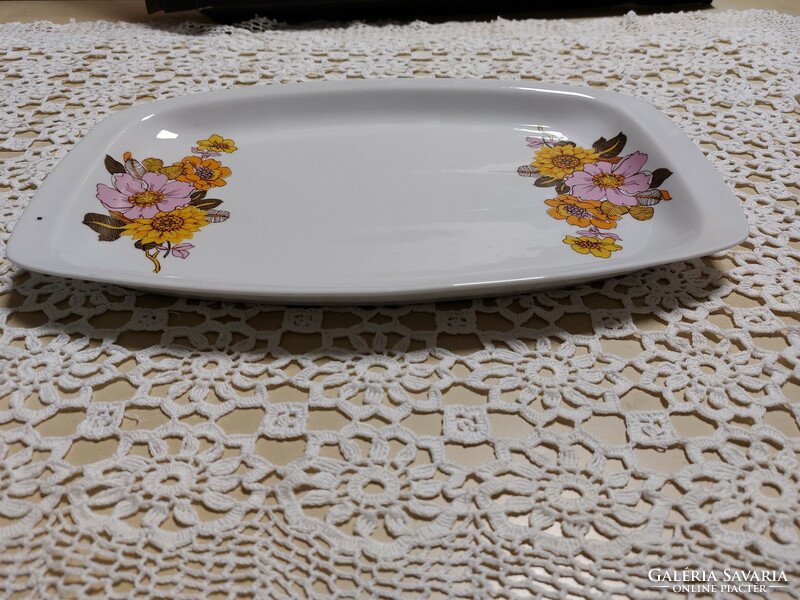 Alföldi dáliás porcelán ﻿kínáló tál, sárga és rózsaszín virággal