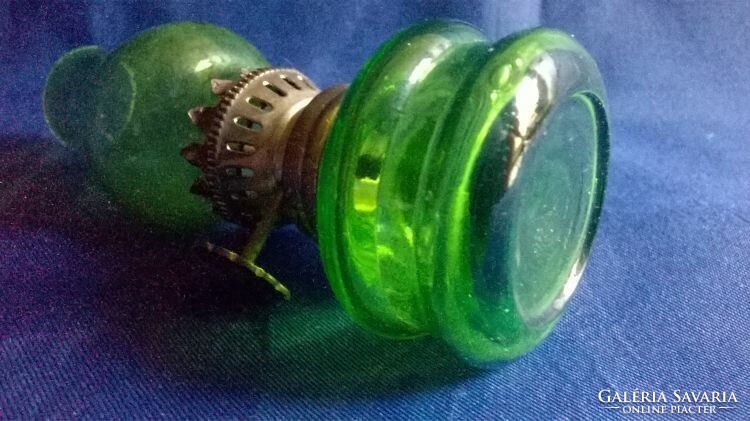 Zöld mini petróleumlámpa 13.