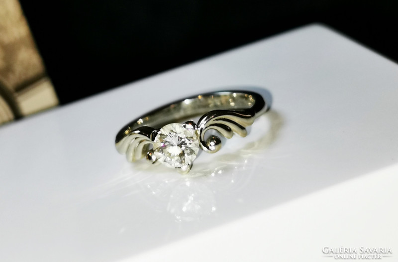 A special diamond ring at a good price