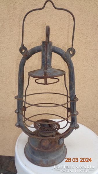 Német petróleum lámpa , cilinder  nélkül