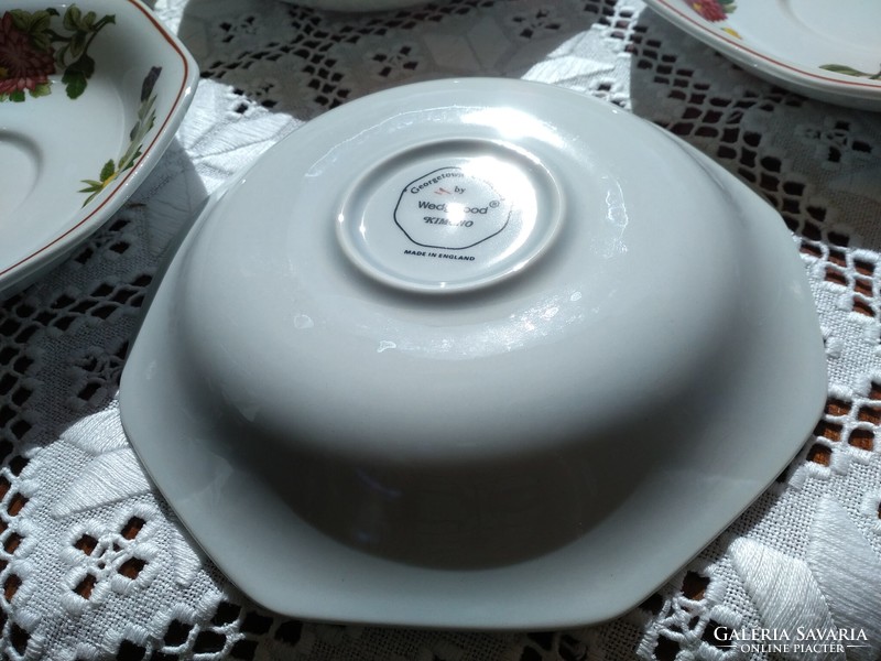 Wedgwood England porcelain bowls /for sandormegas/