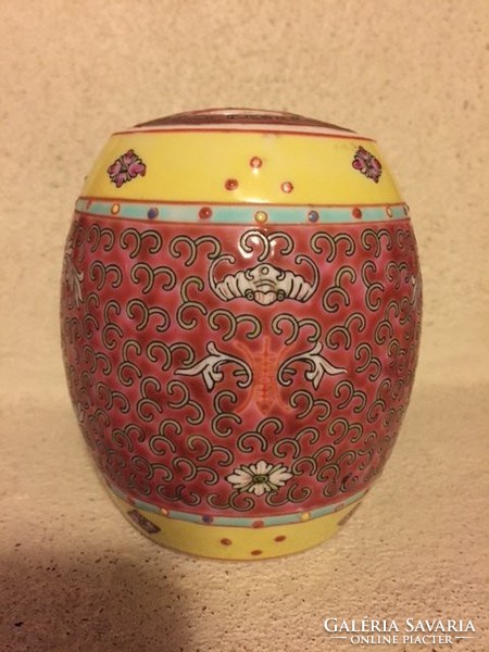Érdekes tetővel kínai kézzel festett porcelán edény (42)