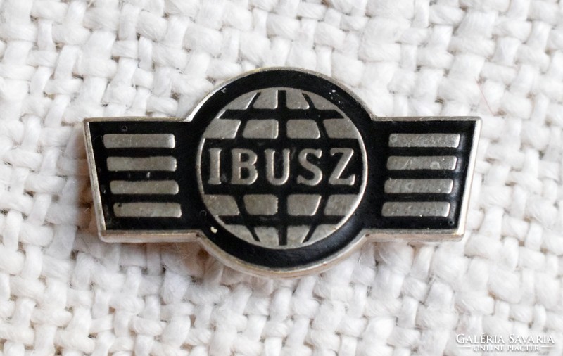 Ibus badge, pin 80s 2.8 x 1.6 cm