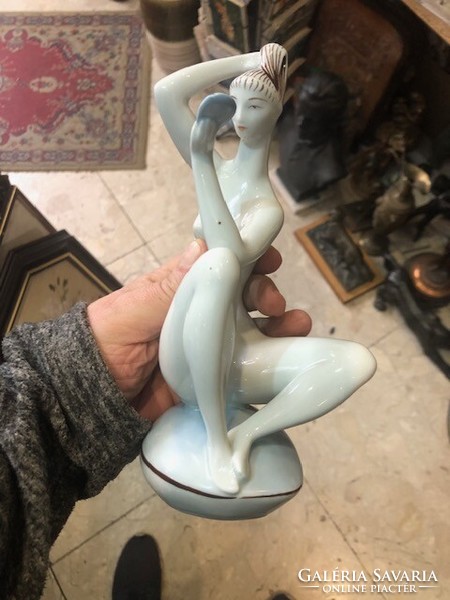 Zsolnay combing female nude, porcelain, height 22 cm.