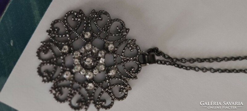 Antik ezüst nyaklánc medállal