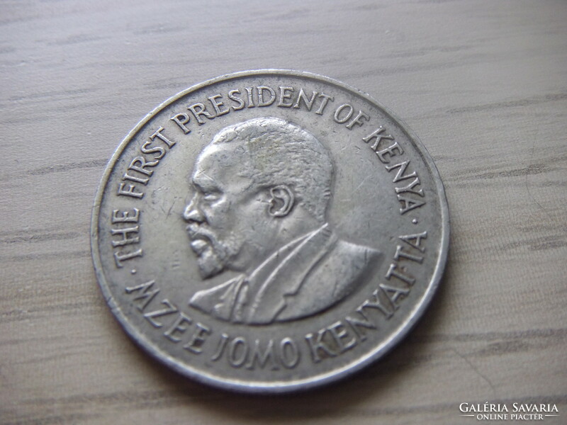 1    Shilling       1975     Kenya