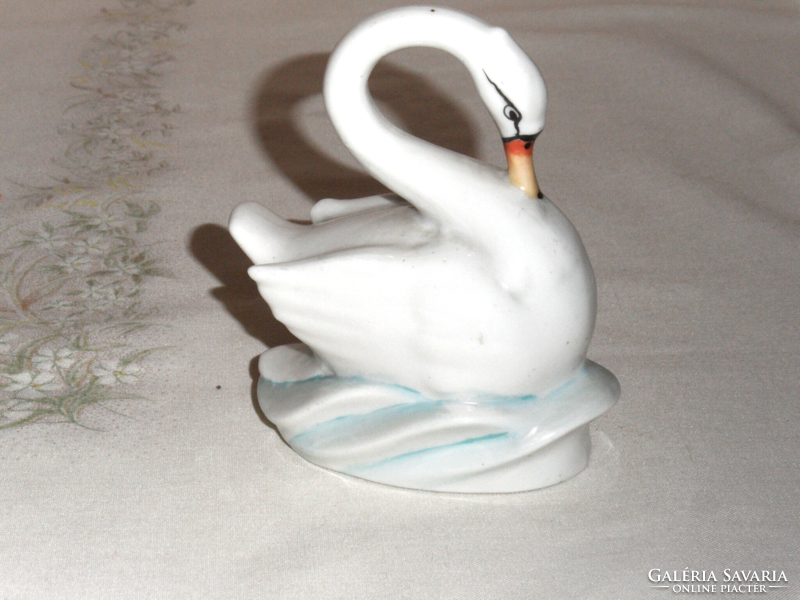 Drasche porcelain swan figurine, nipple