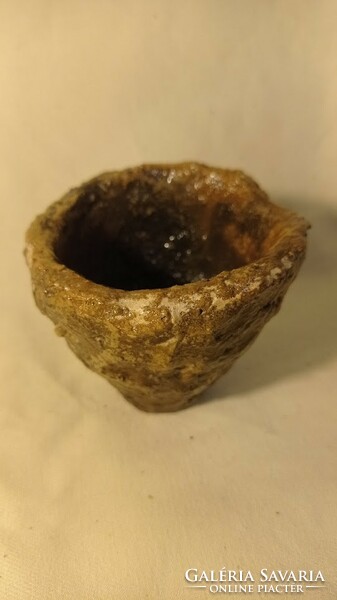 Szabálytalan alakú barna raku ? kerámia pohár, keleti stílusú dísz csésze