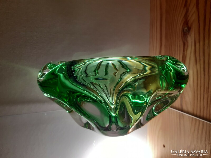 Zöld cseh kézi készítésű üveg asztalközép - hamutartó