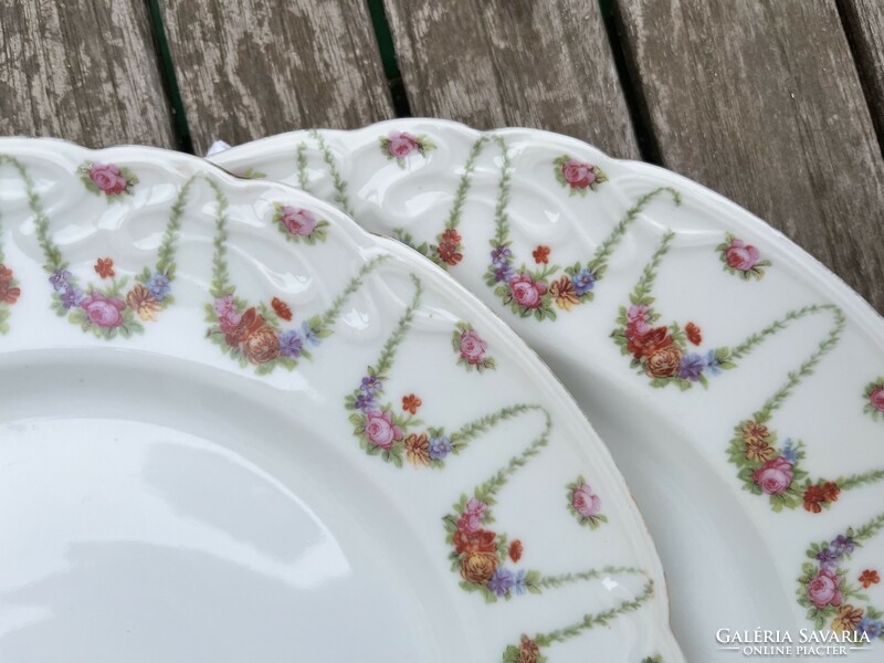 Beautiful art nouveau porcelain plate, offering, with beautiful flower garland decor