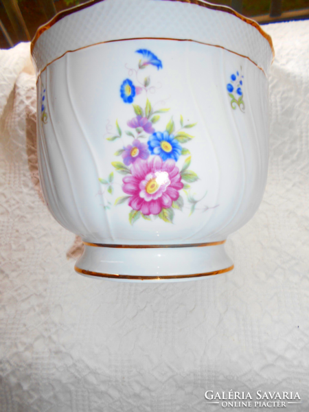 Hollóháza porcelain bowl with morning glory pattern. Mouth size 16, height 13 cm