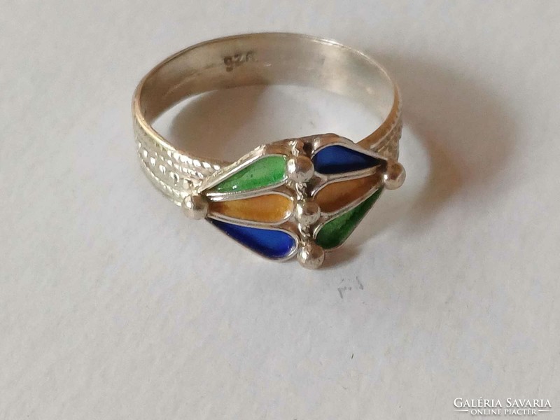 Vintage silver ring with fire enamel decoration