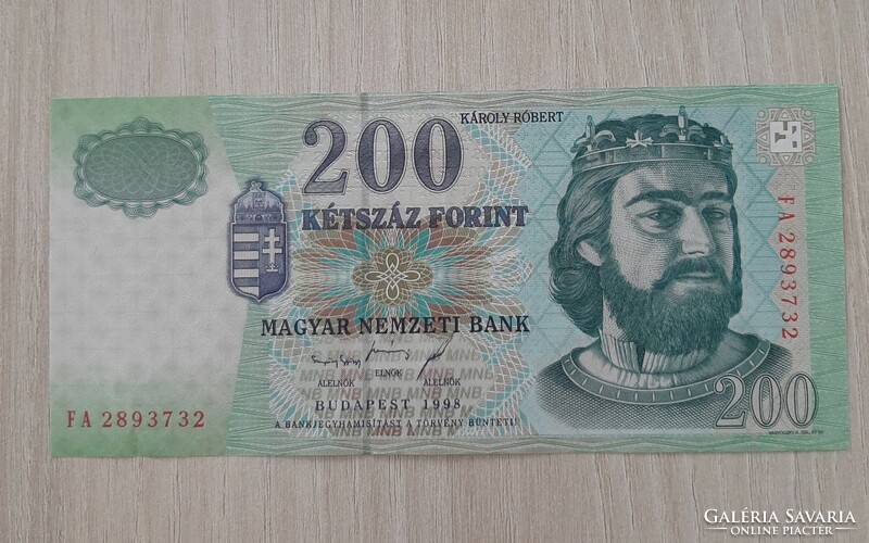 200 forint bankjegy FA sorozat 1998  ropogós bankjegy enyhe hajtássokkal