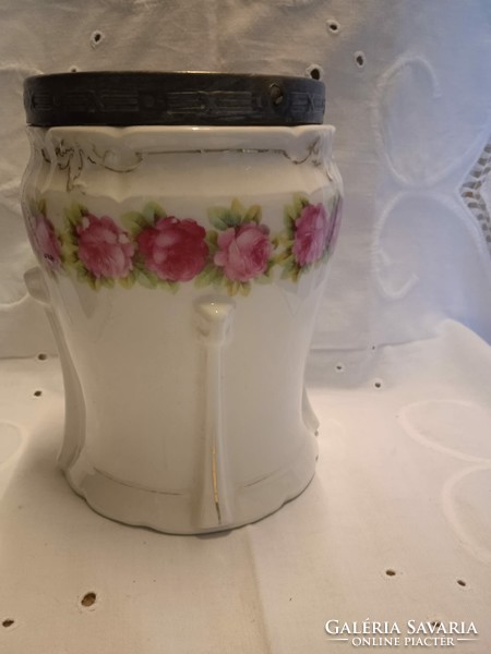 Porcelán tároló, körbe rózsás mintával /több darabos, ges. geschützt jelzéssel
