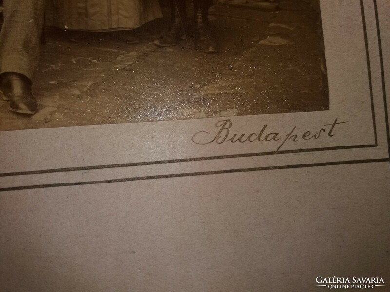 Antik kemény táblás szépia Polgári Család KLEIN I: Budapest fotó A/3 szép állapotban a képek szerint