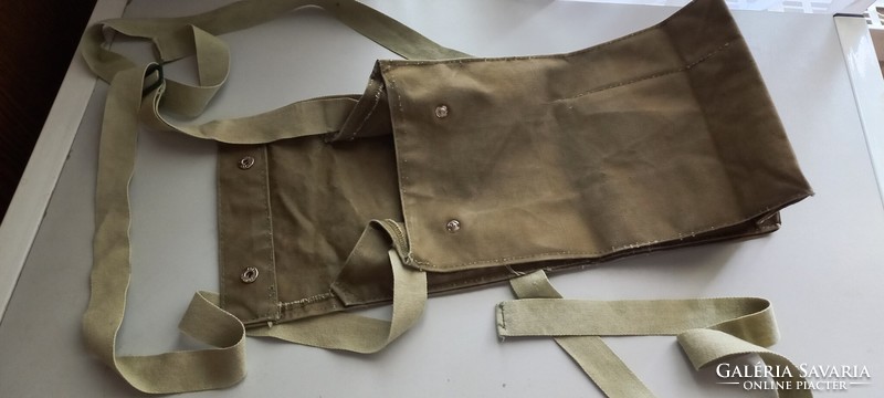 Military canvas bag, in good condition