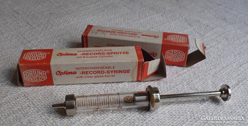 Old glass syringe fortuna w.G. Co optima unused factory condition 1 pc. , 8.9 X 1.8cm 2ml German