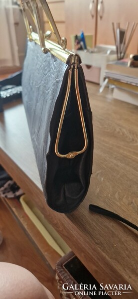 Handbag from the 1960s (can be leather)