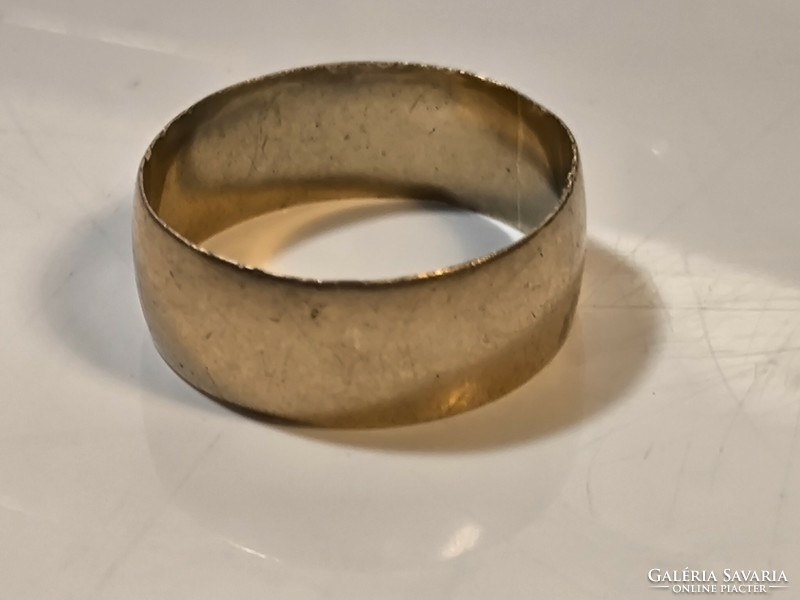 4.8 Carat gold wedding ring 3.43 Grams