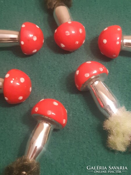 6 mushroom Christmas tree decorations with clips
